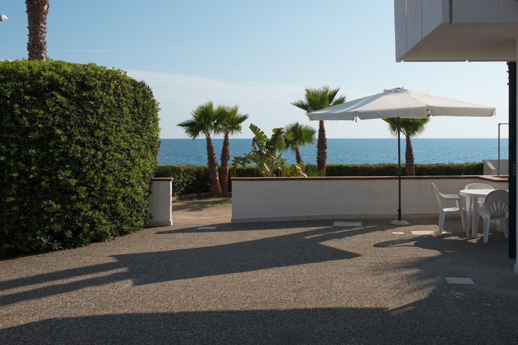 Blu Side Hotel & Residence Torre San Giovanni Ugento Zewnętrze zdjęcie